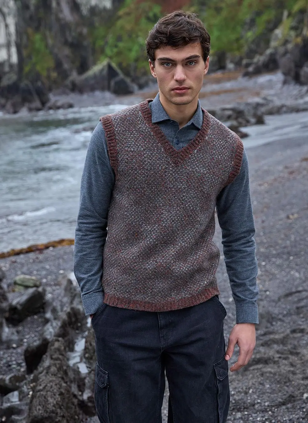 Cashmere V-Neck Shadow Block Slipover