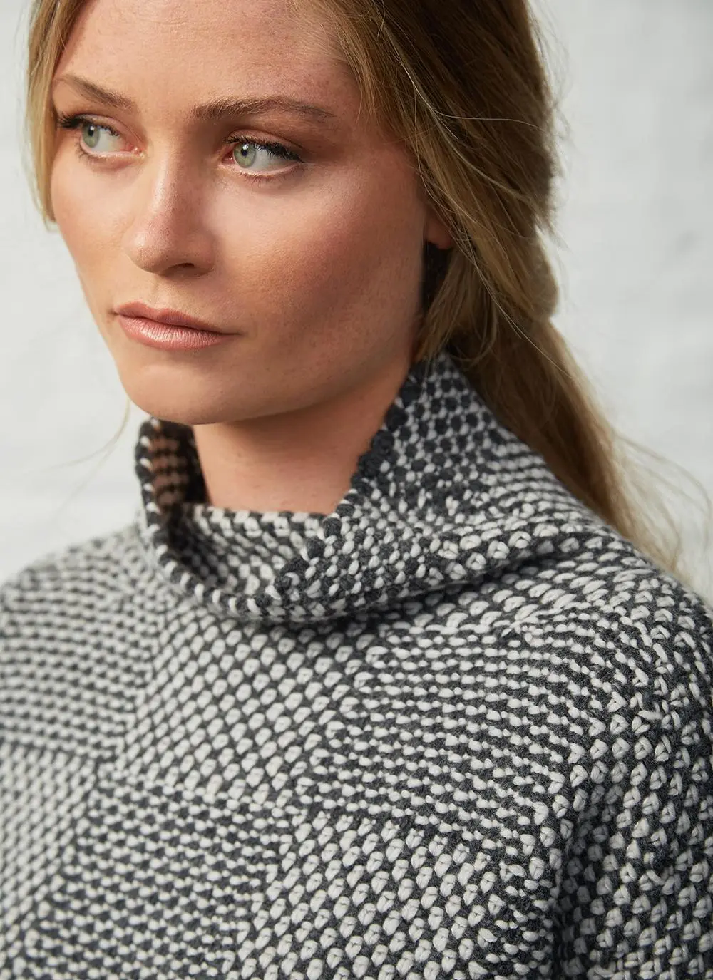 Fisherman Shadow Block High Neck Sweater