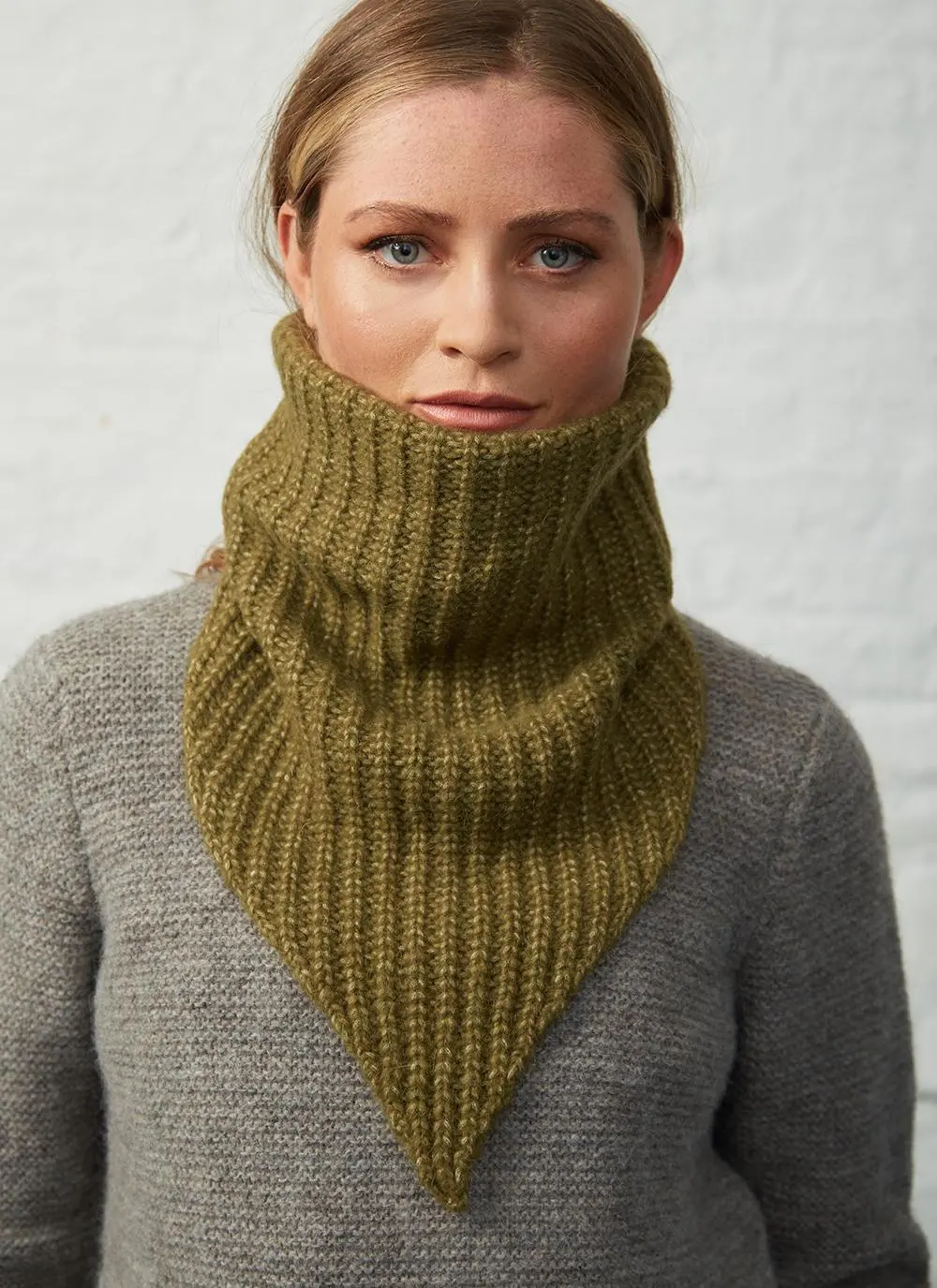 Fisherman Triangle Neck Scarf