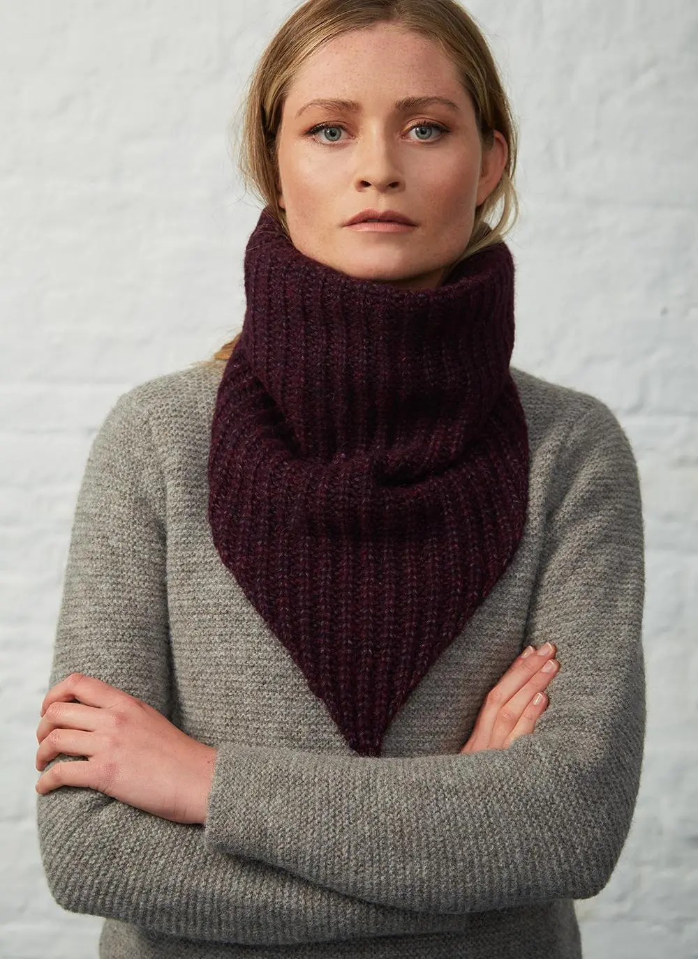 Fisherman Triangle Neck Scarf