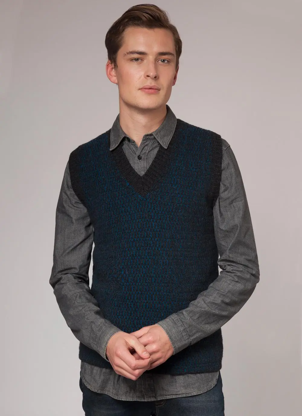 Fisherman V-Neck Sleeveless Sweater Vest