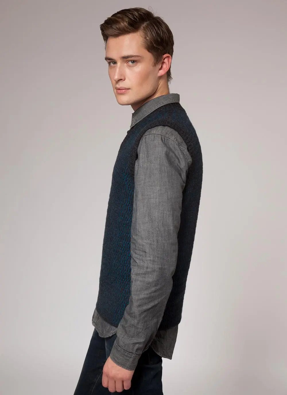 Fisherman V-Neck Sleeveless Sweater Vest