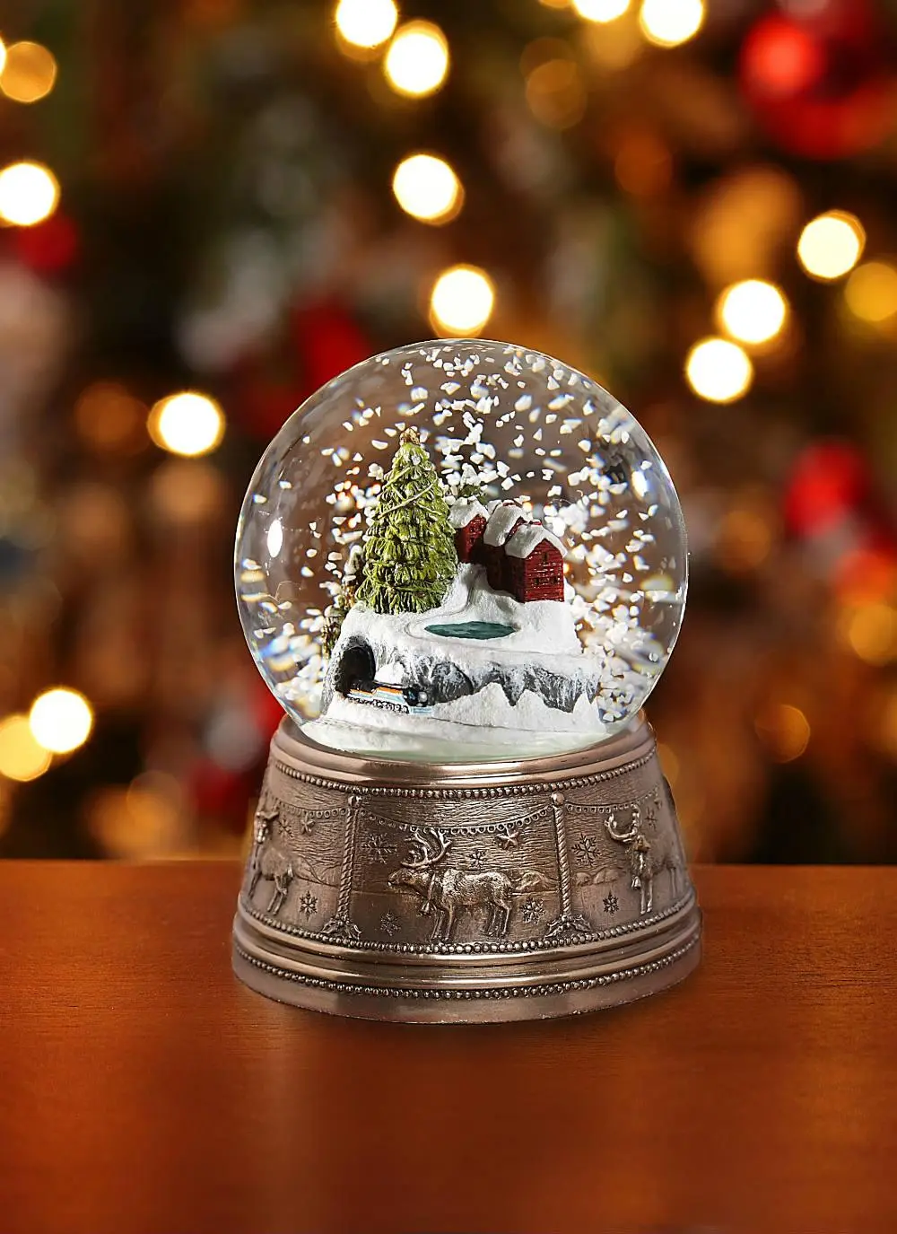 Genesis Christmas Town Snow Globe