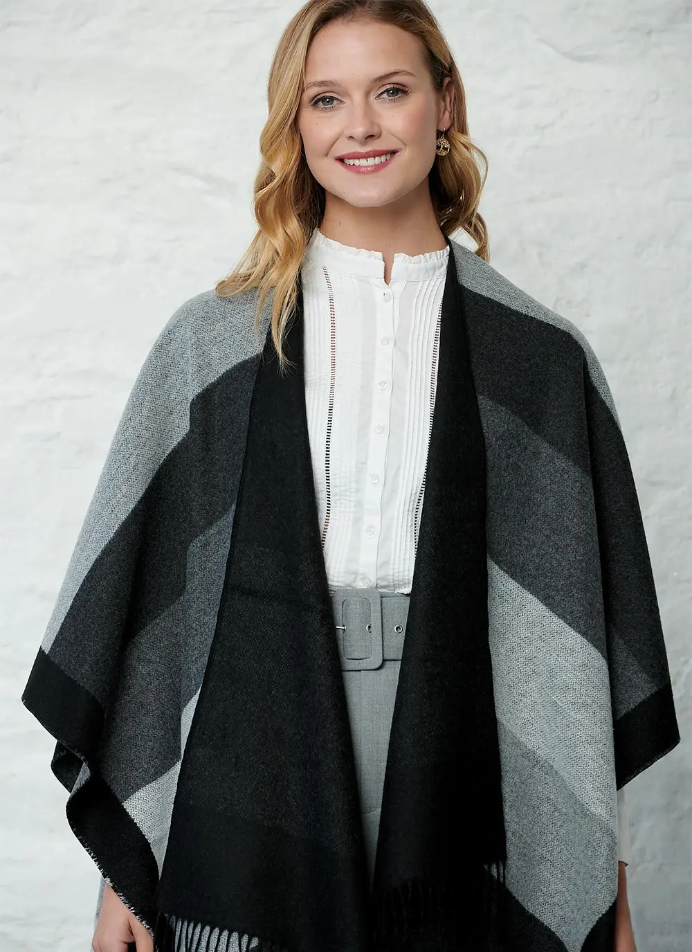 Glendalough Striped Shawl in Grey & Black