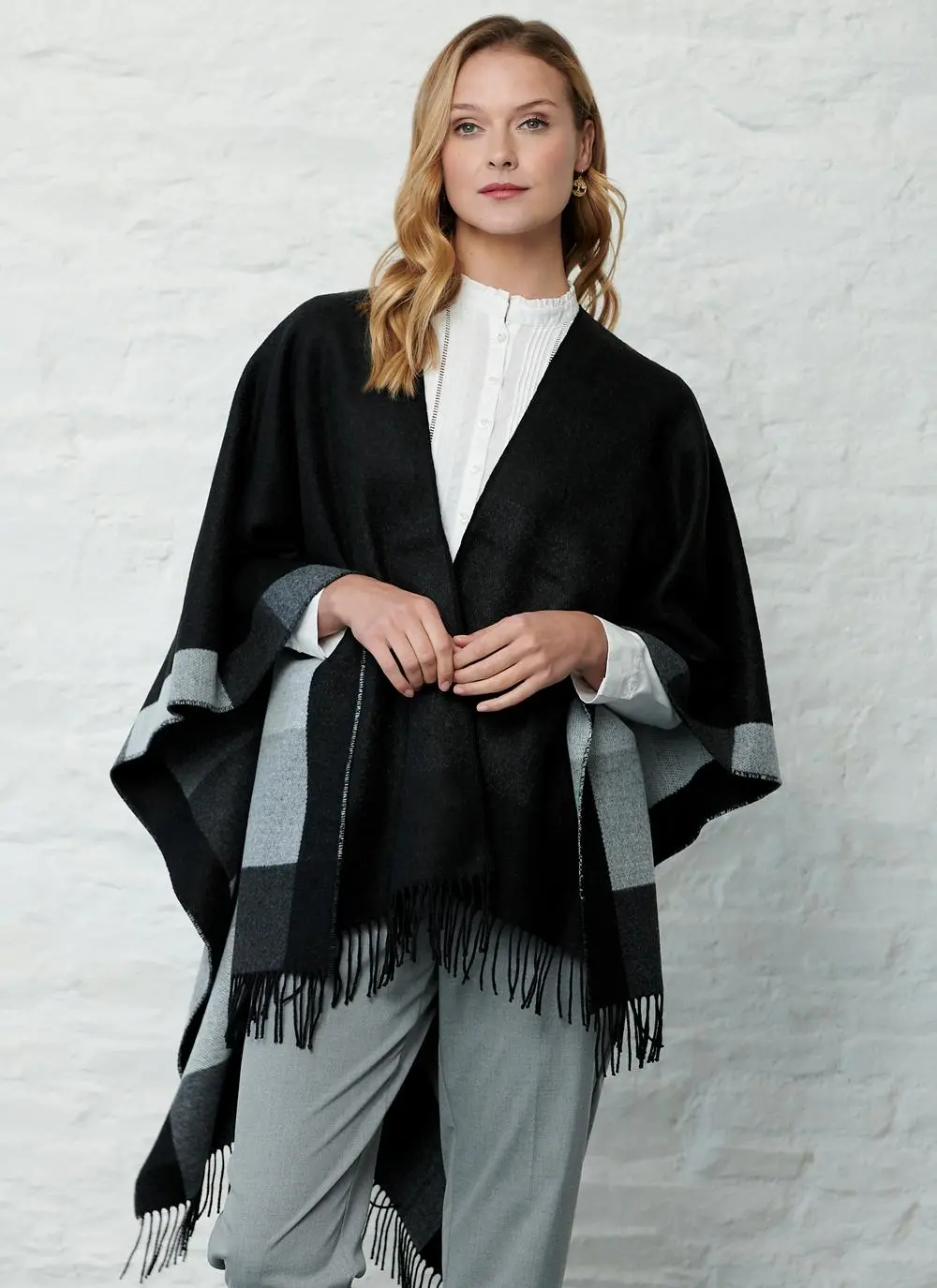 Glendalough Striped Shawl in Grey & Black