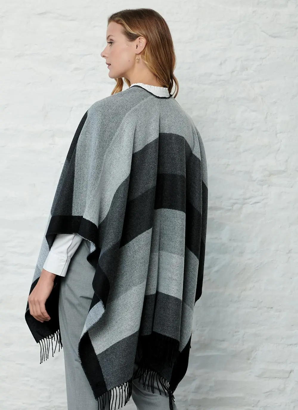 Glendalough Striped Shawl in Grey & Black