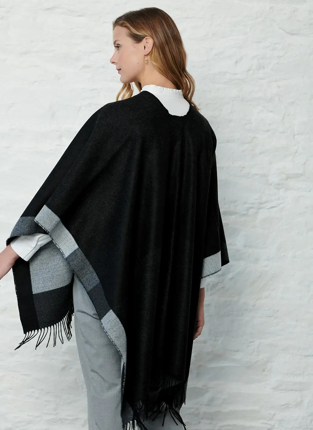 Glendalough Striped Shawl in Grey & Black
