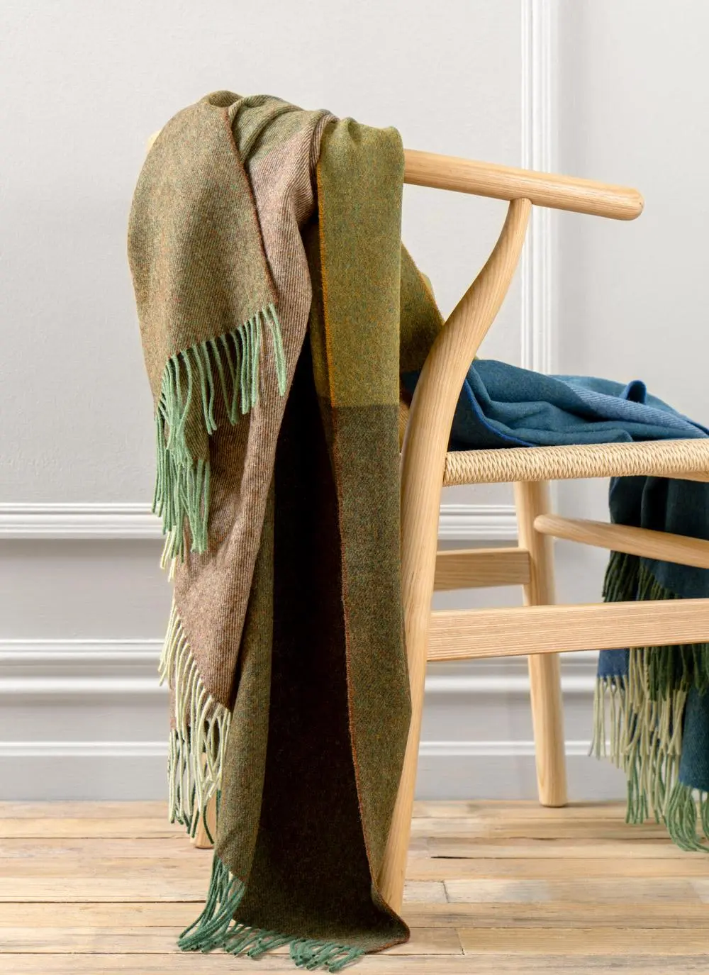 Glenealo Valley Lambswool Throw