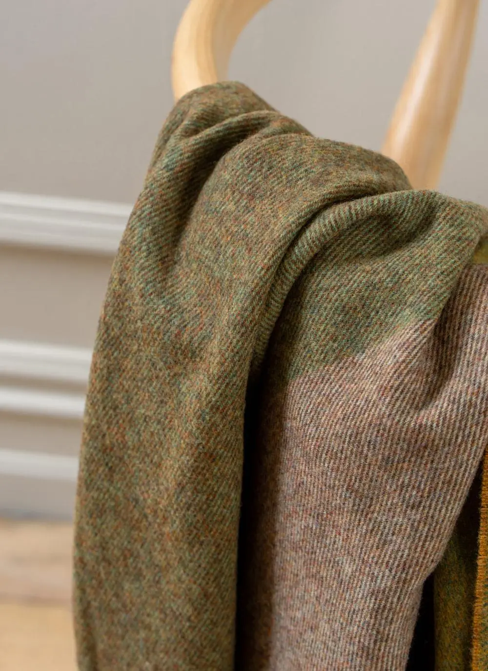 Glenealo Valley Lambswool Throw