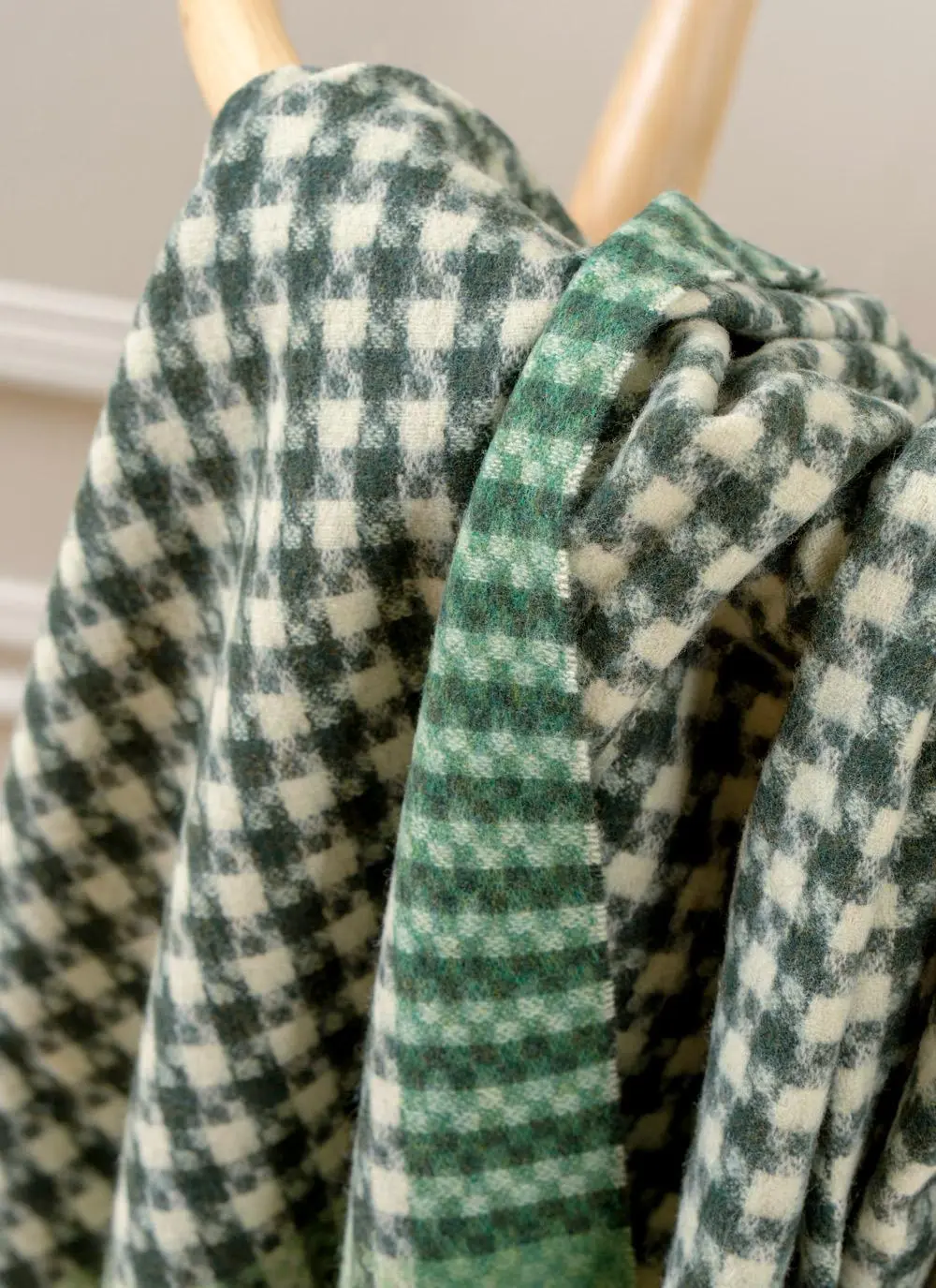 Houndstooth Lambswool Throw