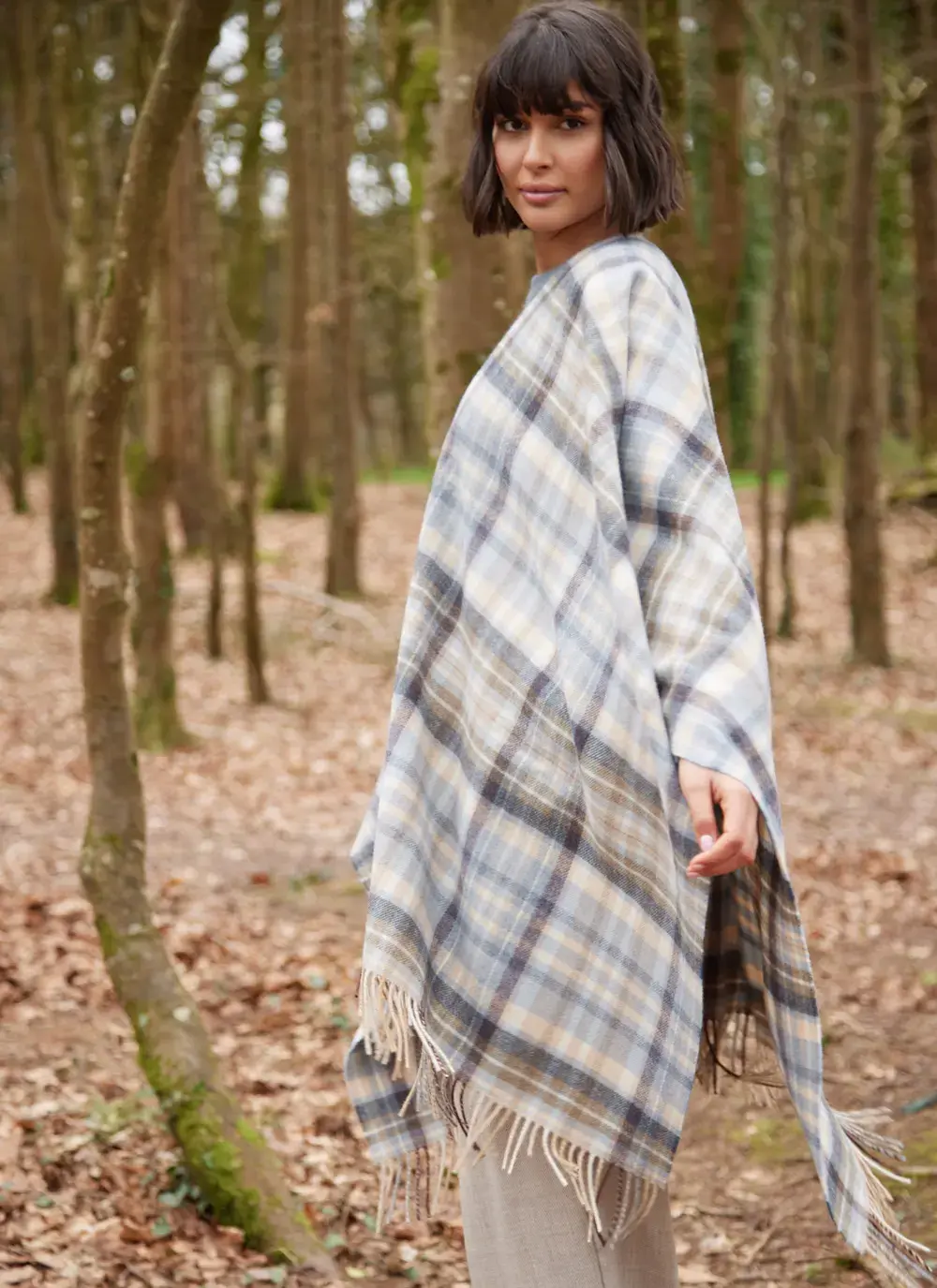 Liz Lambswool Shawl