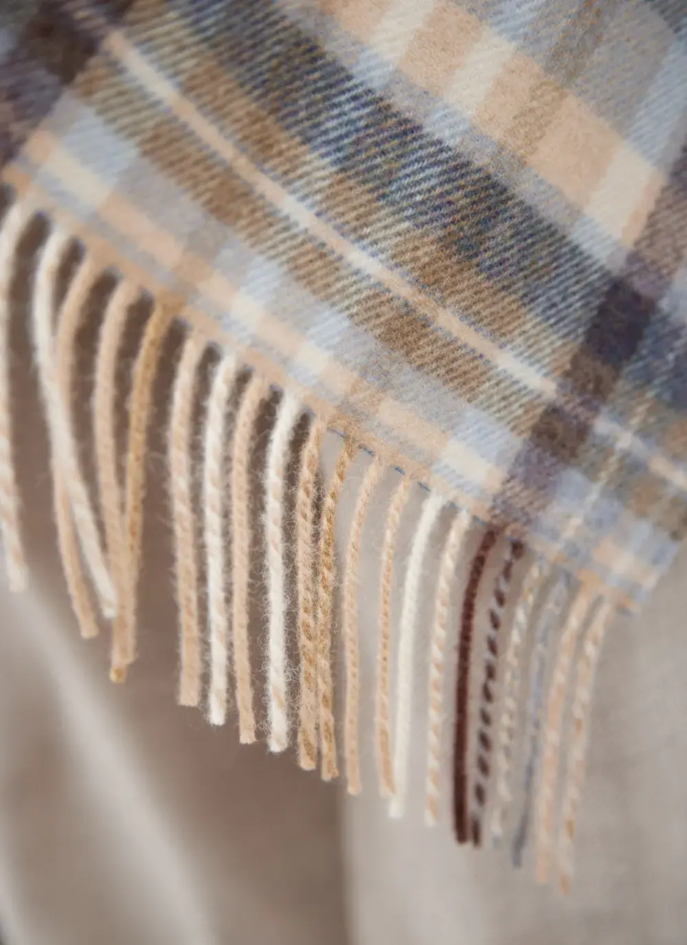 Liz Lambswool Shawl