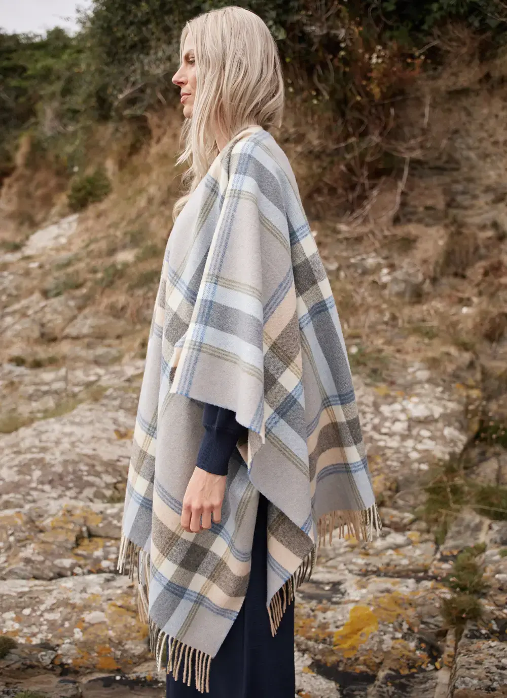 Liz Lambswool Shawl