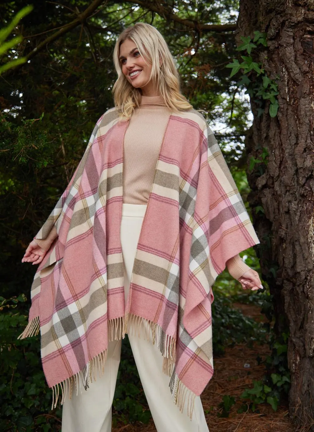 Liz Lambswool Shawl