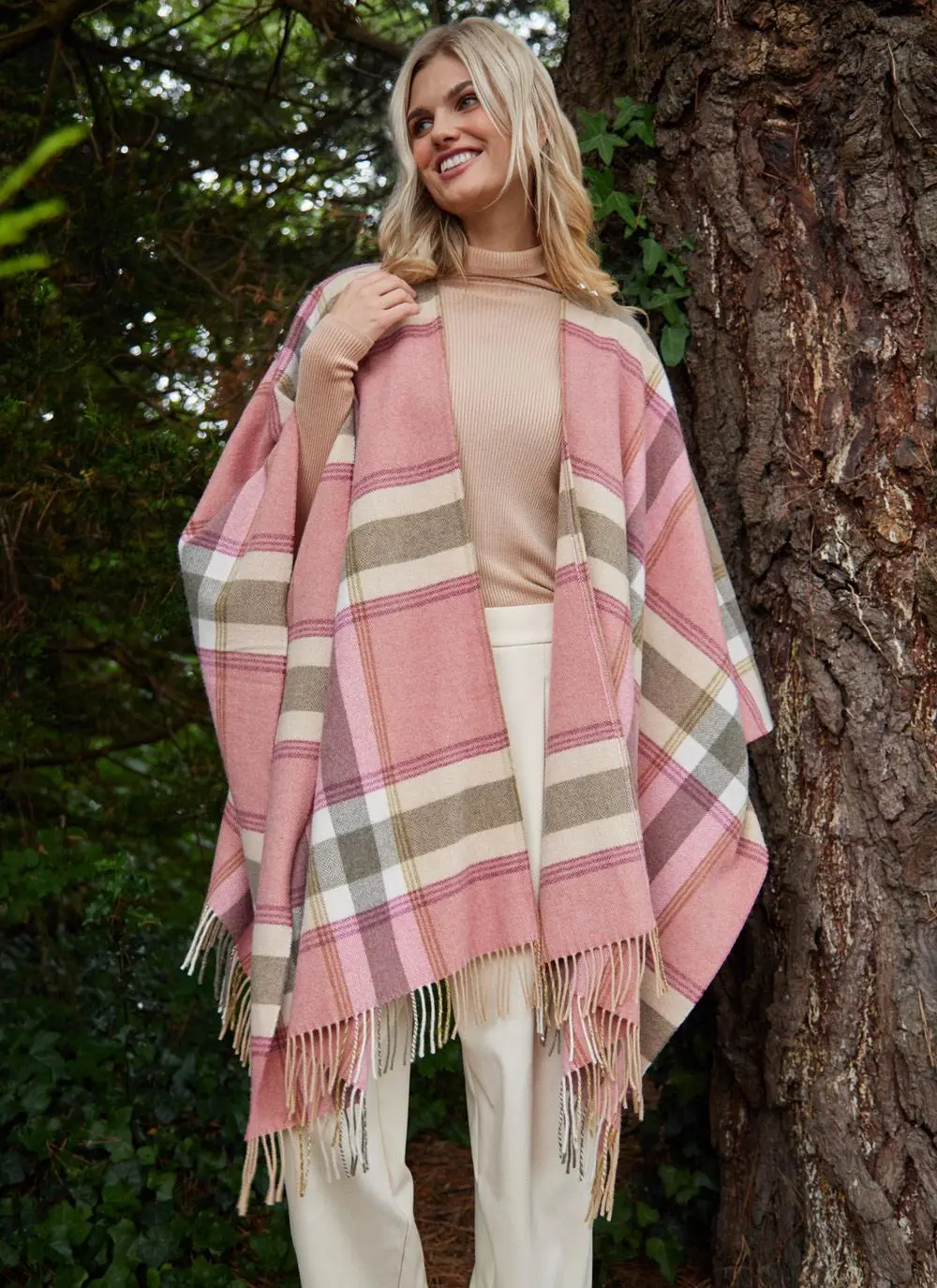 Liz Lambswool Shawl