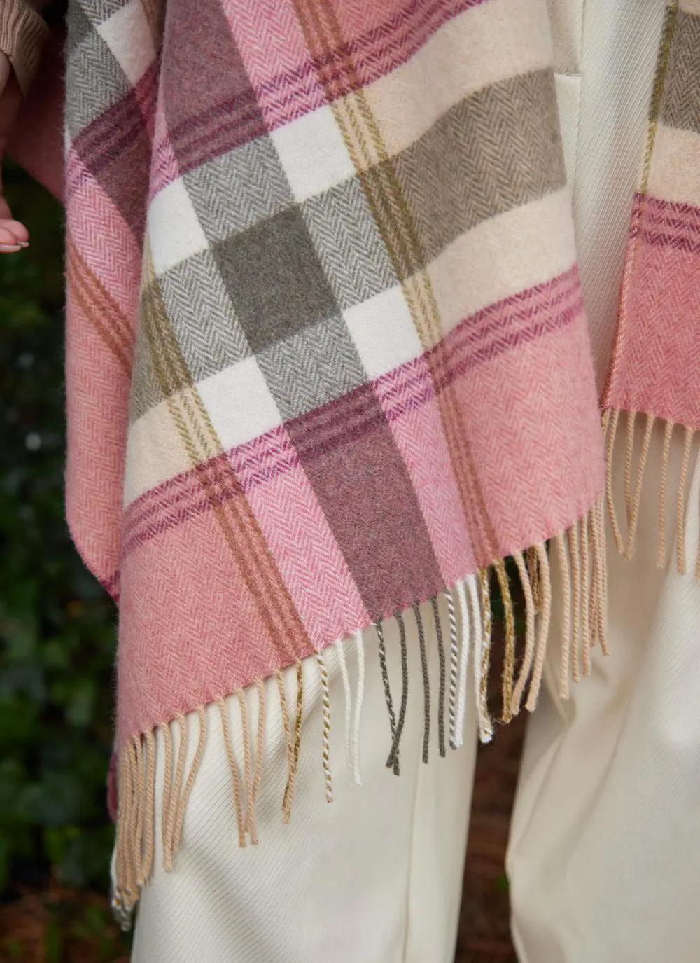 Liz Lambswool Shawl
