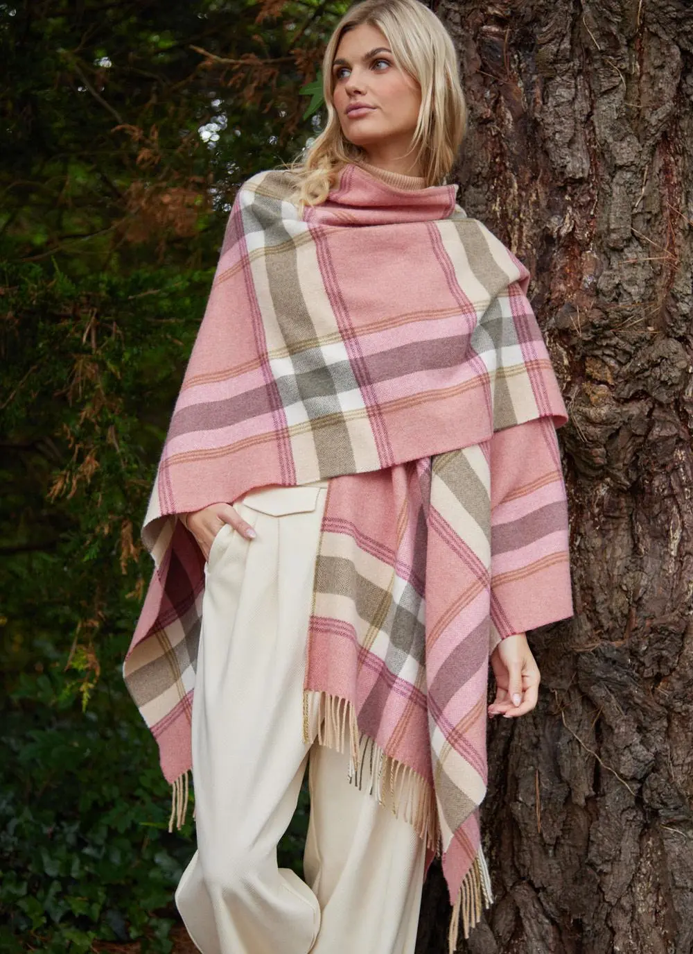 Liz Lambswool Shawl