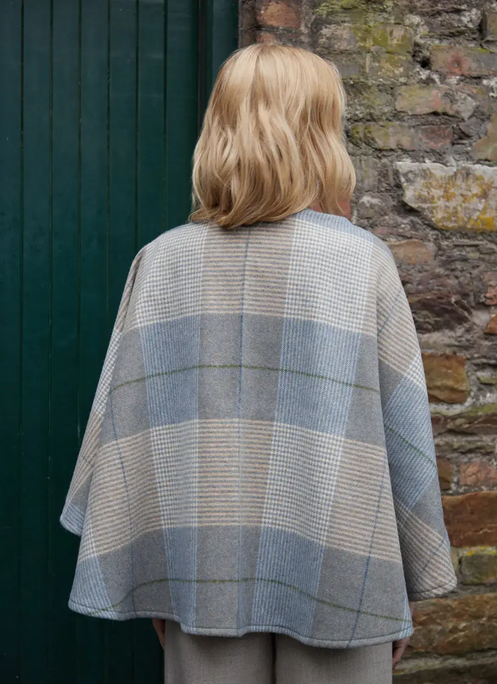 Sue Lambswool Cape