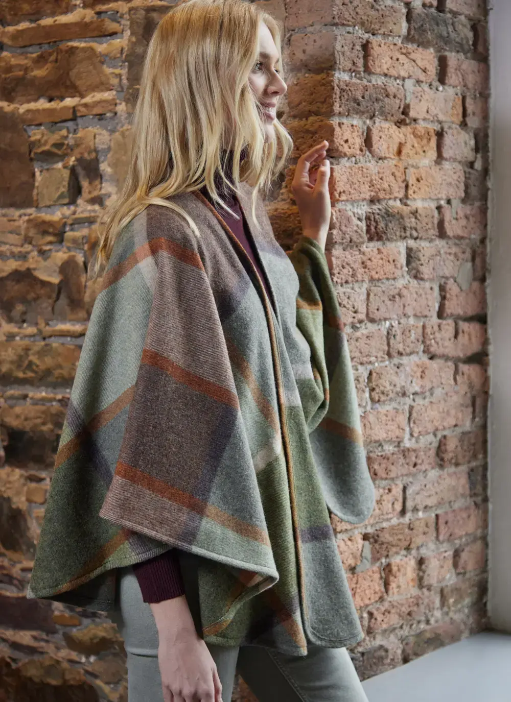 Sue Lambswool Cape