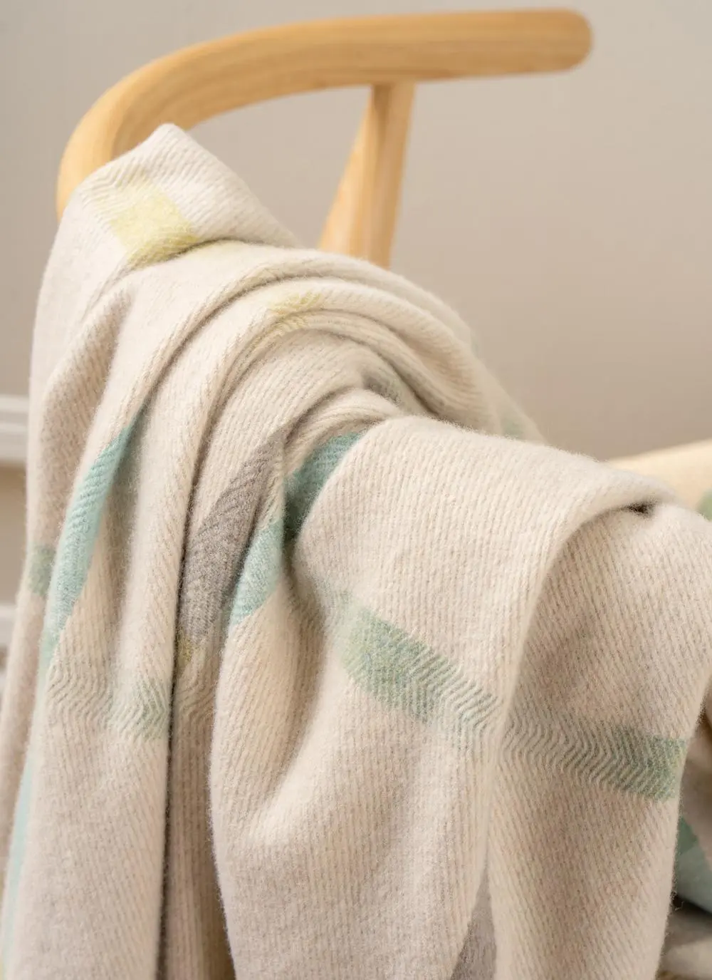 Lahinch Windowpane Lambswool Throw