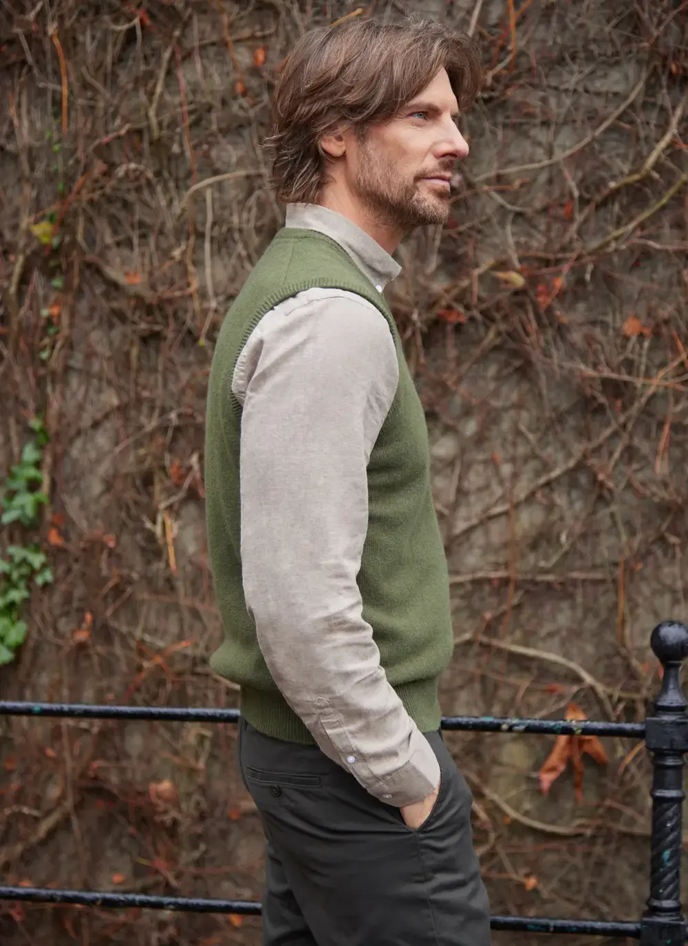 Lambswool V-Neck Slipover
