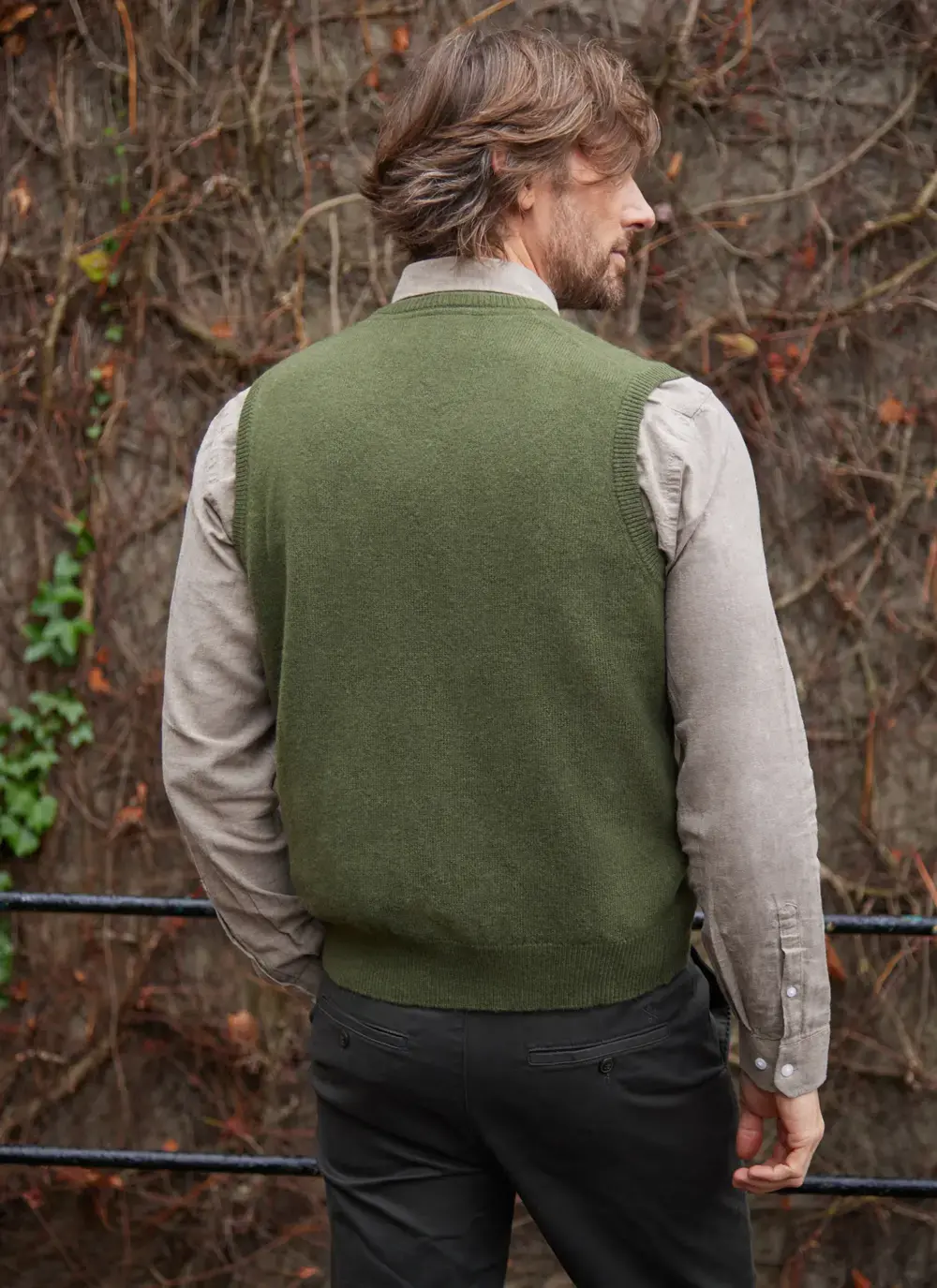 Lambswool V-Neck Slipover