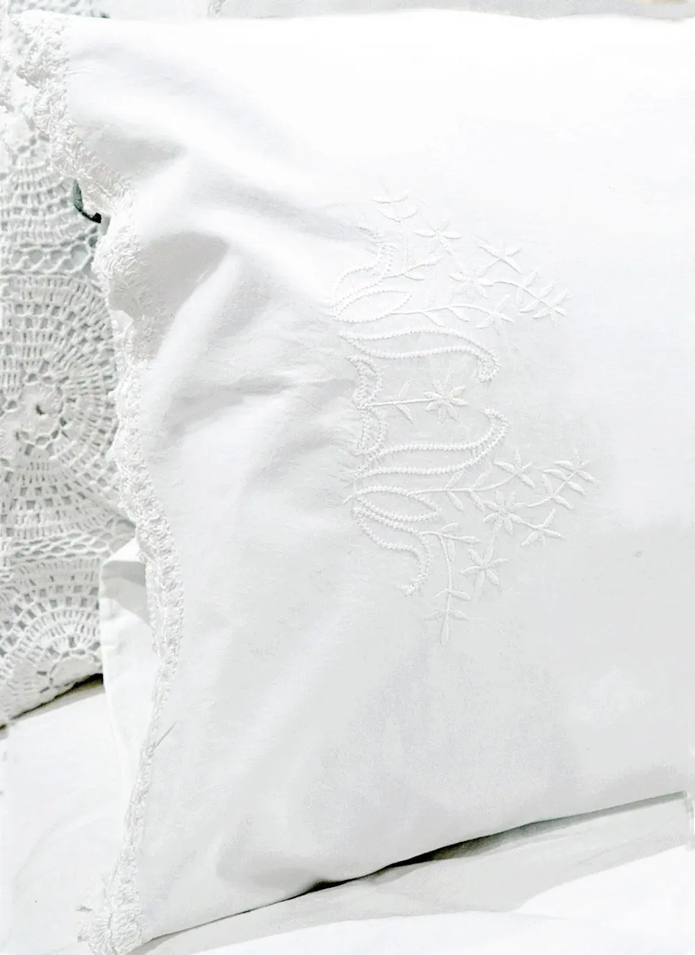 Killarney Embroidered Housewife Pillowcases Set of 2