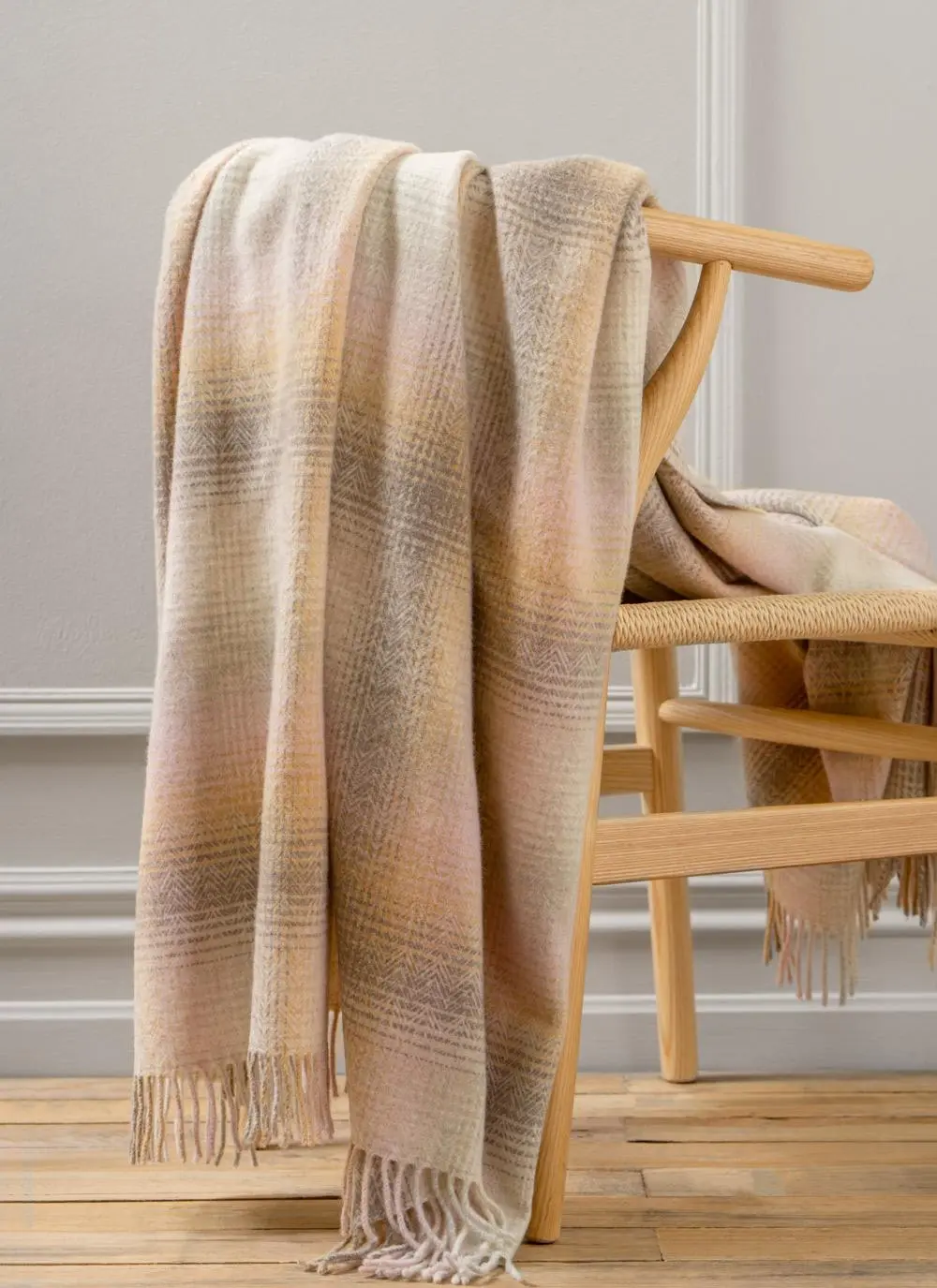 Pink Sands Check Lambswool Throw 