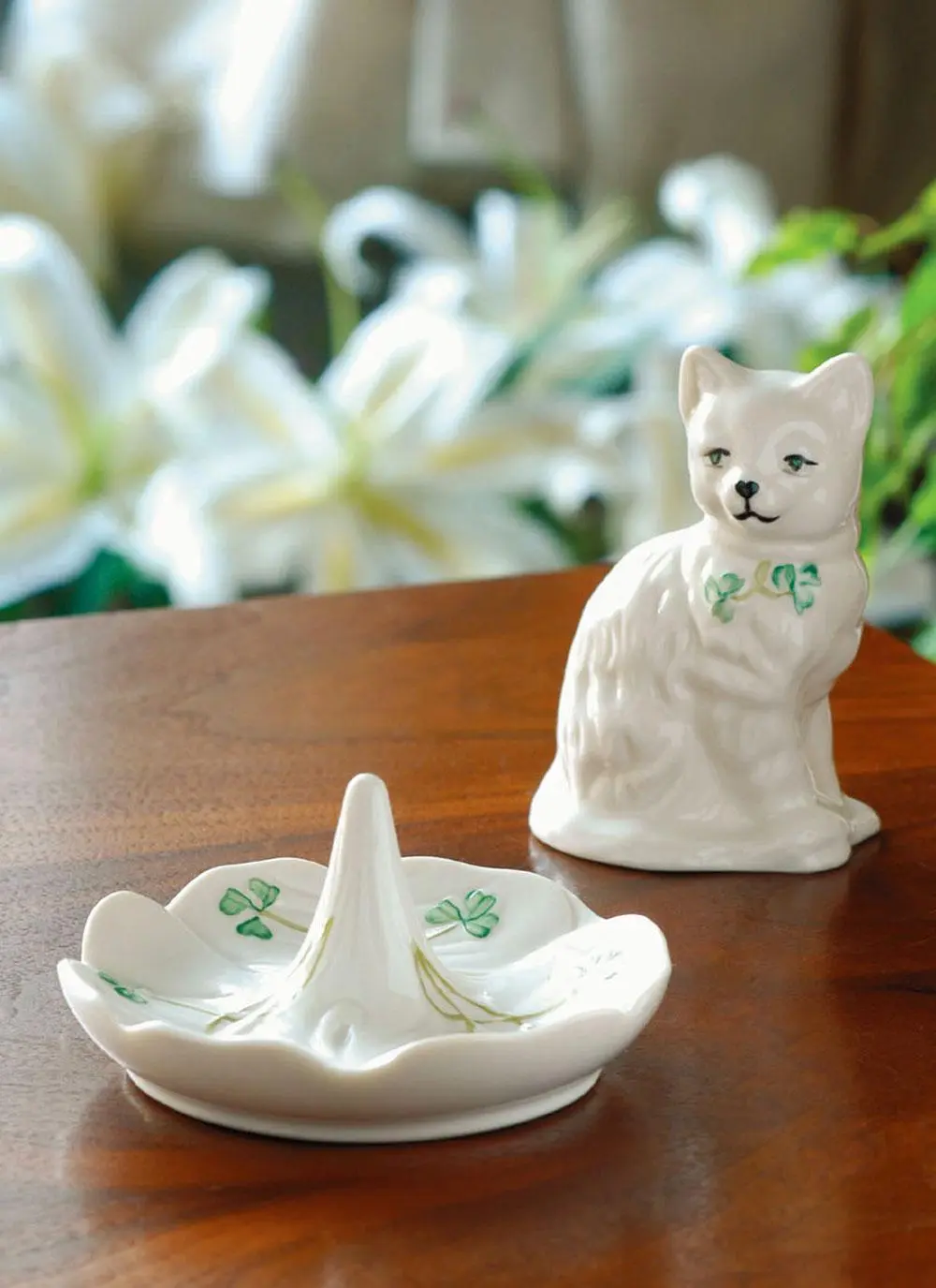 Quizzical Cat Ornament