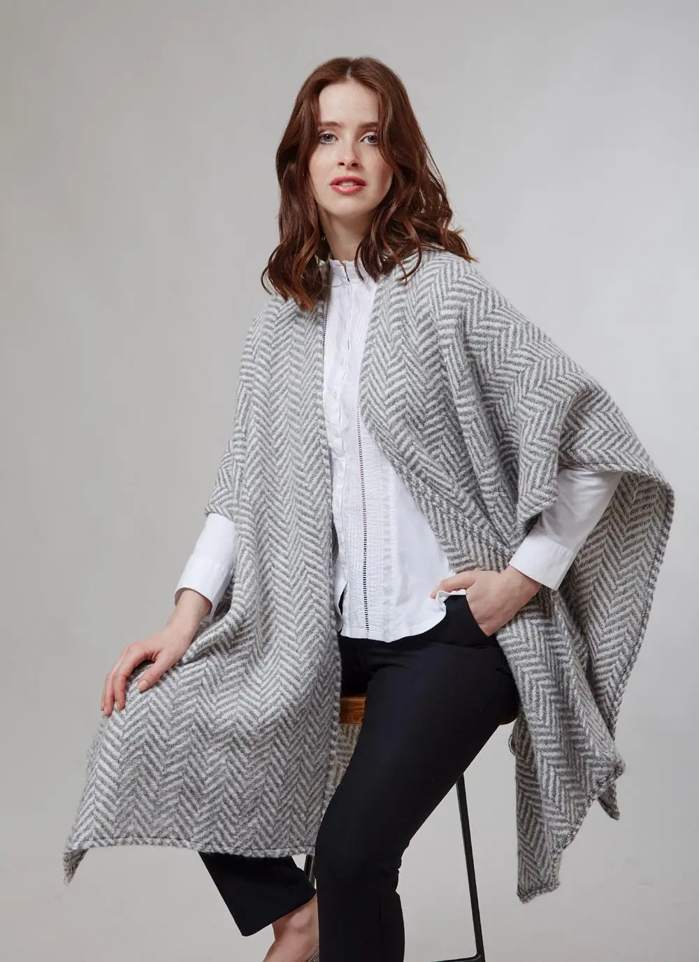 Ruana Cape Grey Cream Herringbone