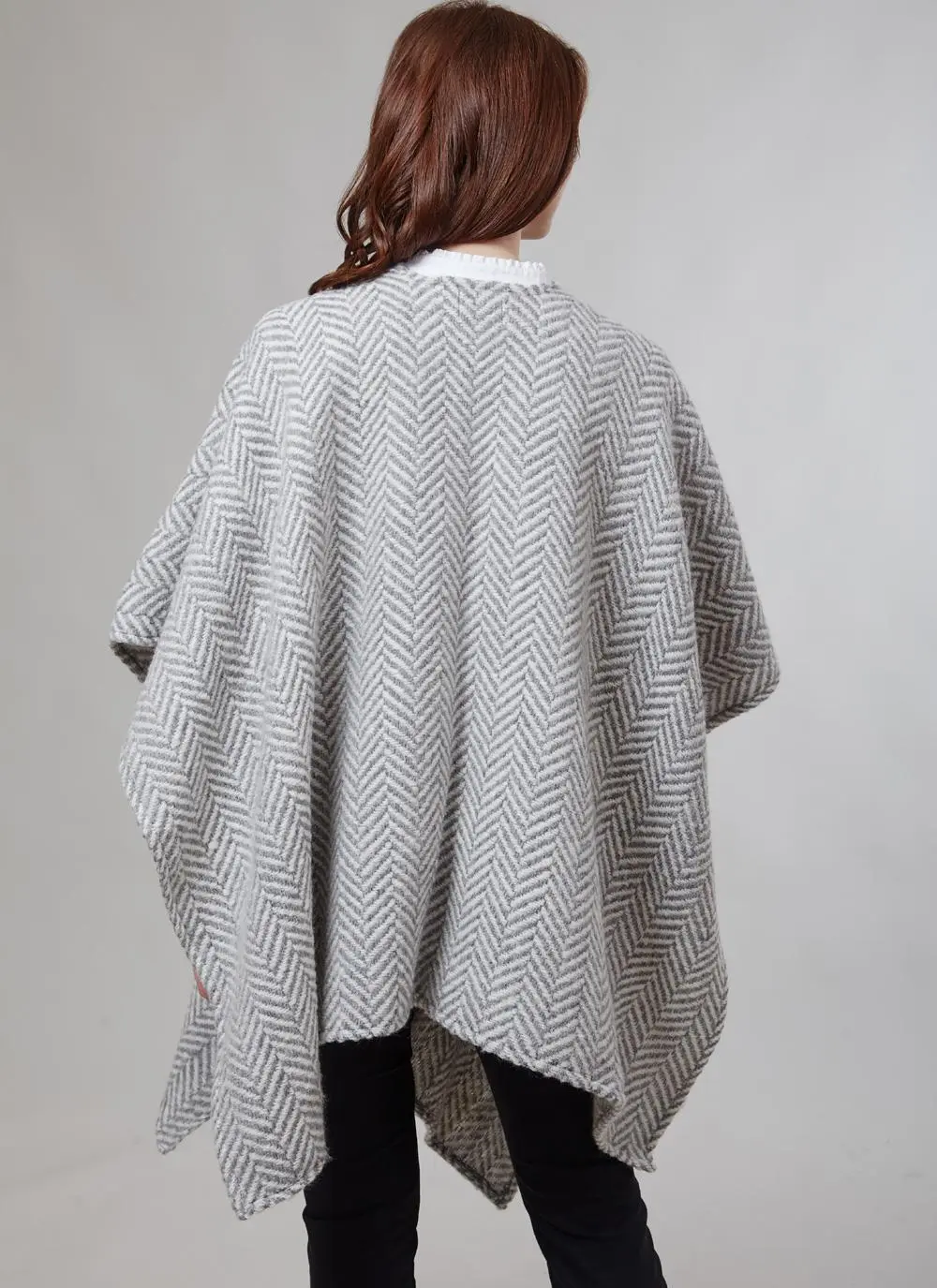 Ruana Cape Grey Cream Herringbone