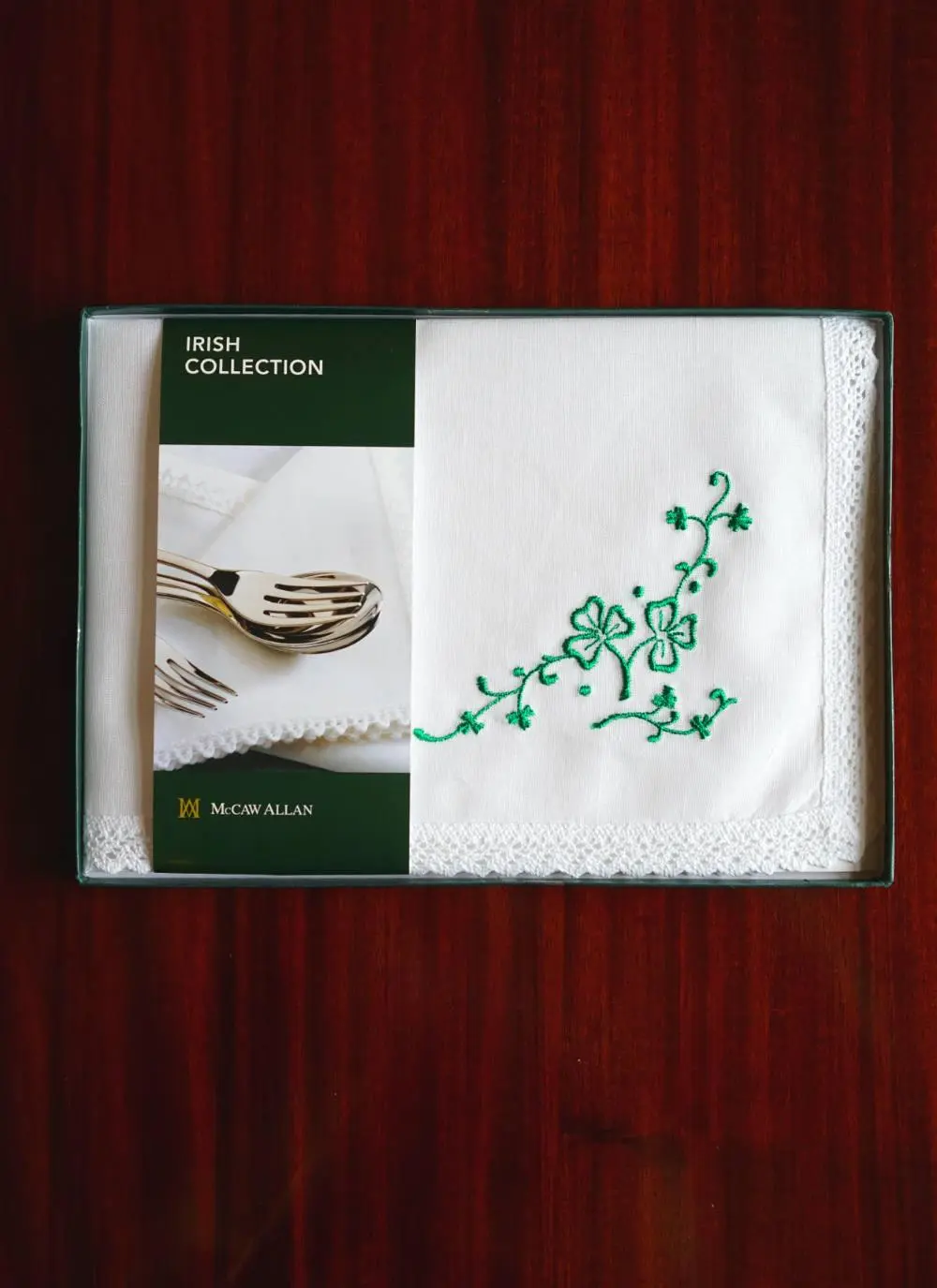 Shamrock Spray Linen Tray Cloth
