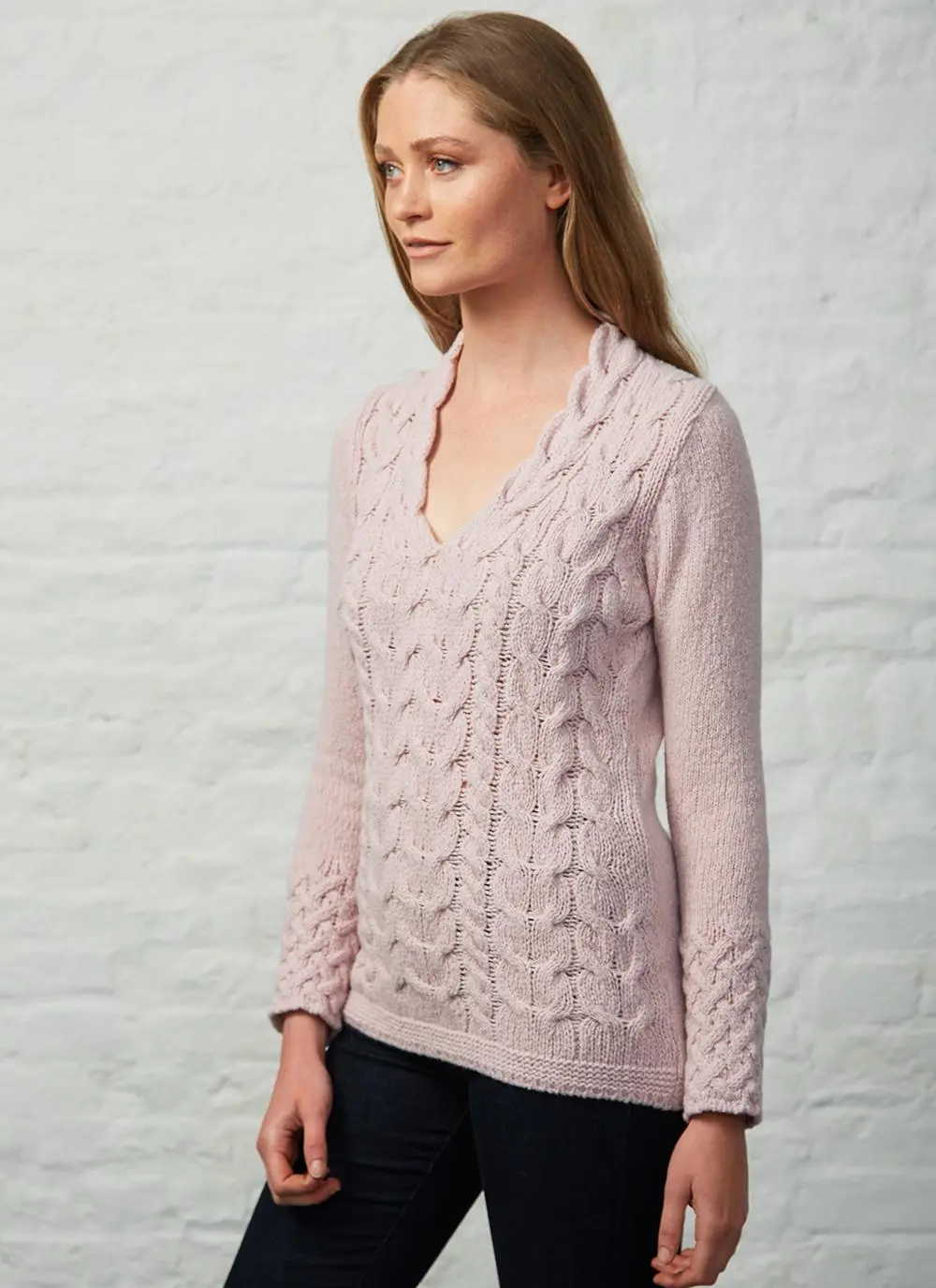 Wool Cashmere Horseshoe Cable V-Neck Sweater