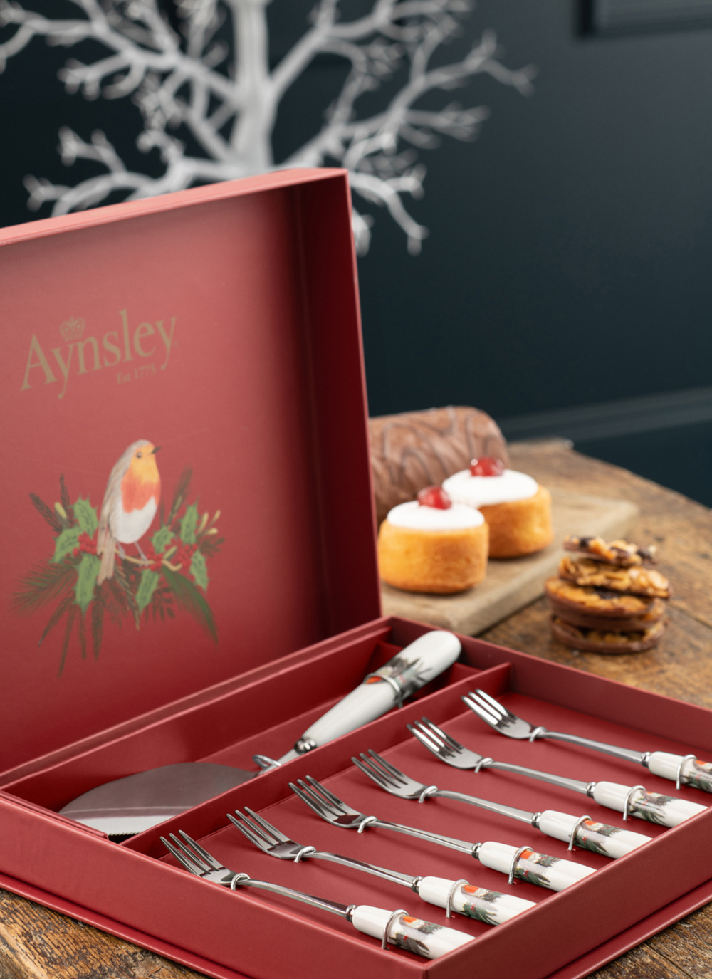 Robin 7 Piece Pastry Set