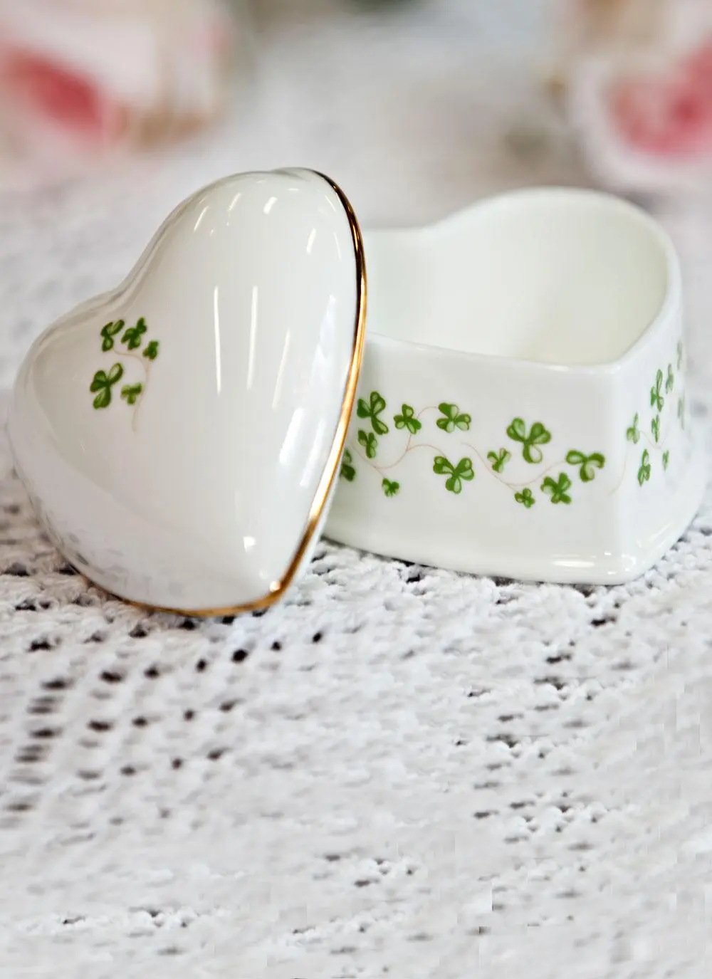 Royal Tara Trellis Shamrock Heart Box