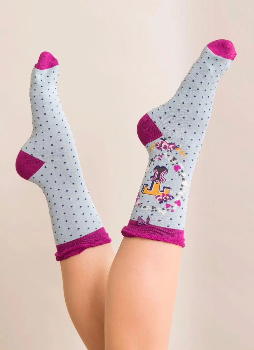 Set of 2 Ladies Alphabet Socks - T