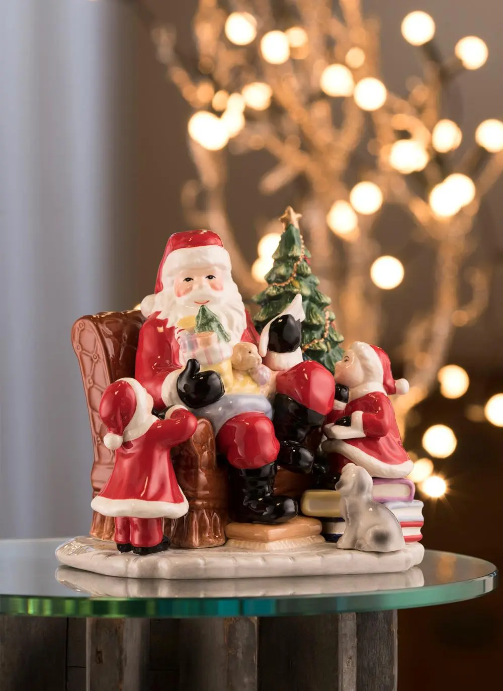 Santa's Christmas Gift Scene