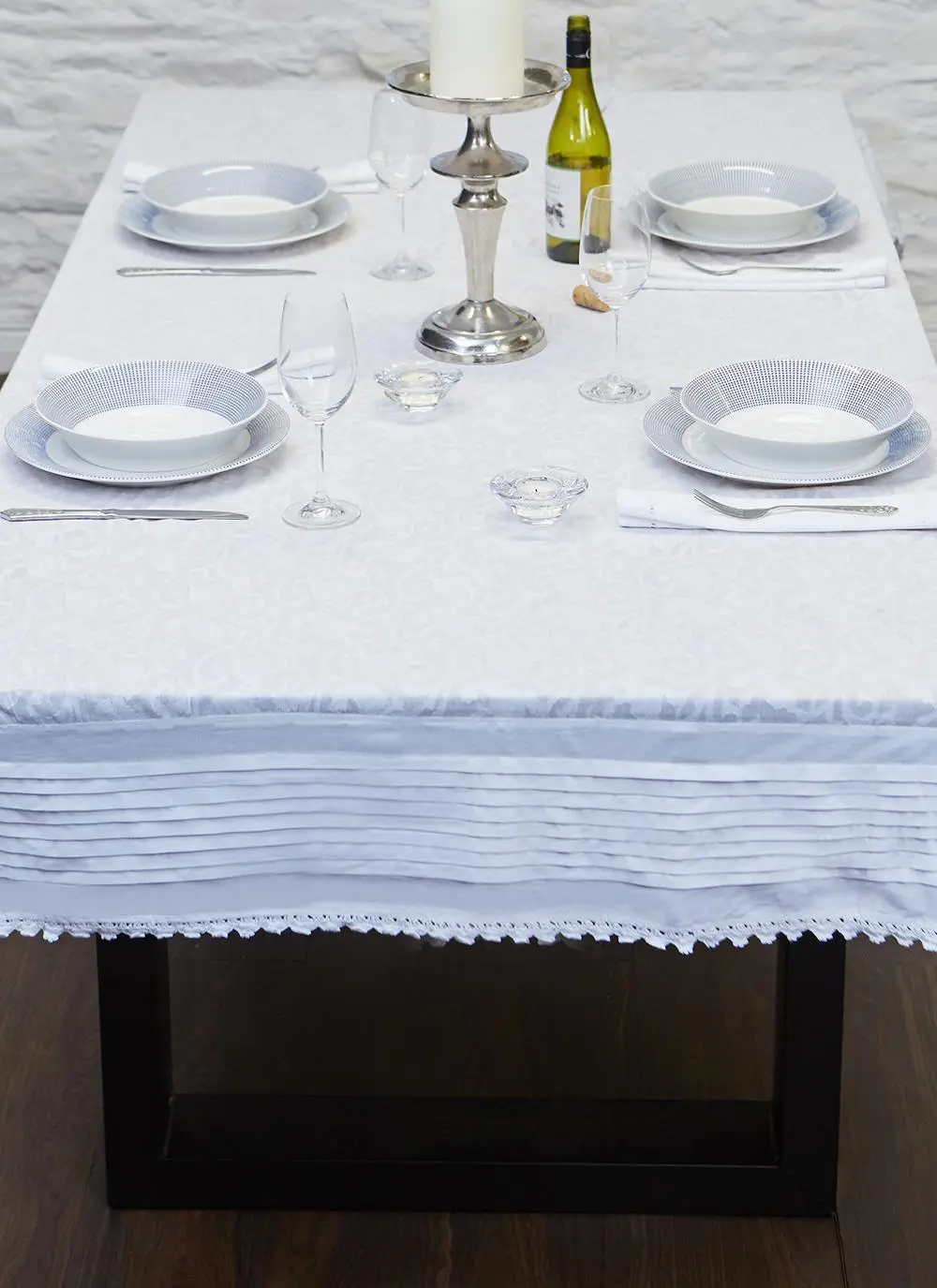 Bere Floral Tablecloth 60'' x 100''