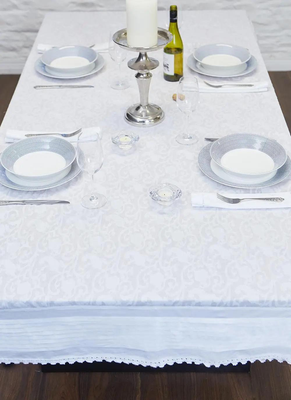 Bere Floral Tablecloth 56'' x 80''