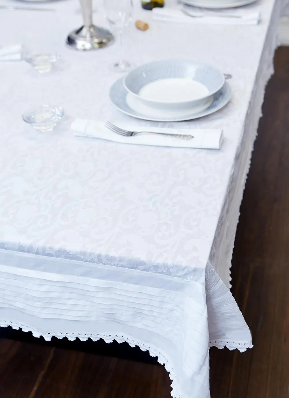 Bere Floral Tablecloth 56'' x 80''