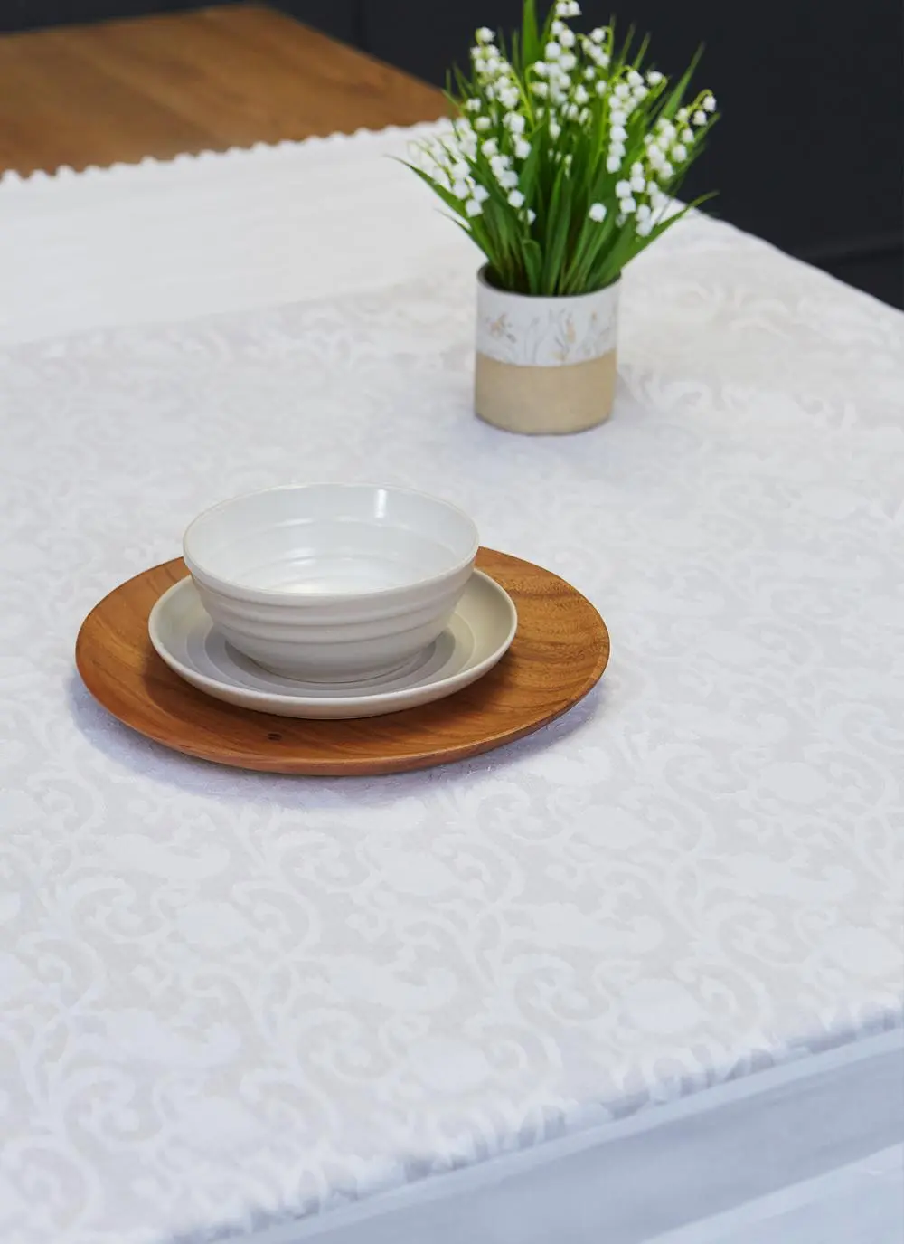 Bere Floral Tablecloth 56'' x 80''