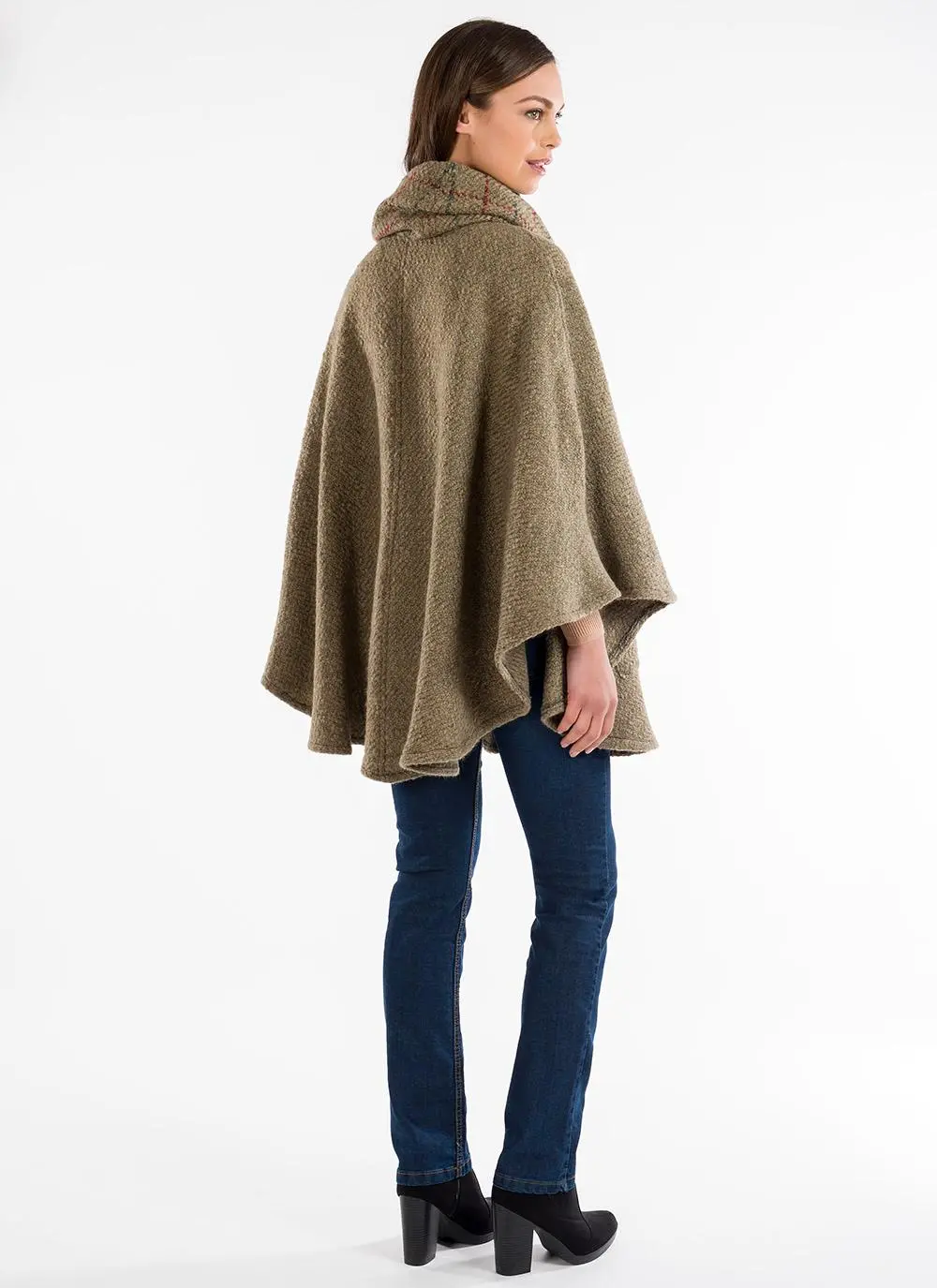 Lisa Gorse Check Cape