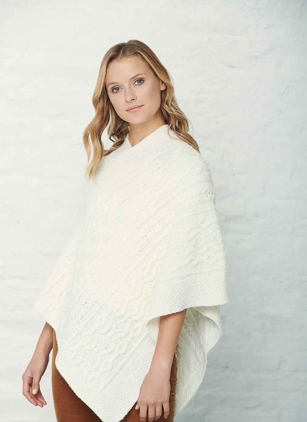 Clare Aran Poncho