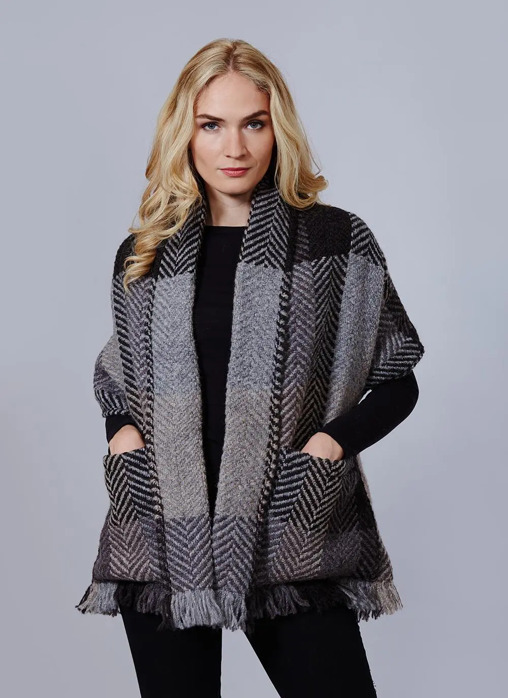 Wool Pocket Stole Multi Oak