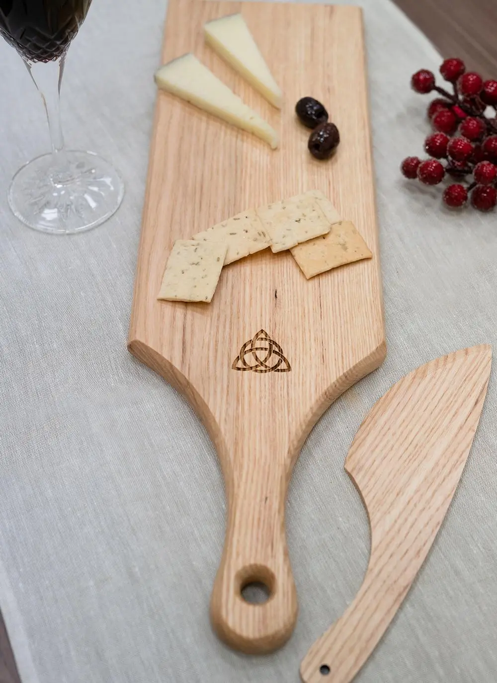 Personalized Trinity Knot Ash Cheese Paddle with Knife 