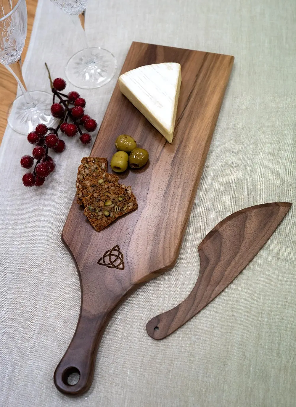 Personalized Trinity Knot Walnut Cheese Paddle with Knife