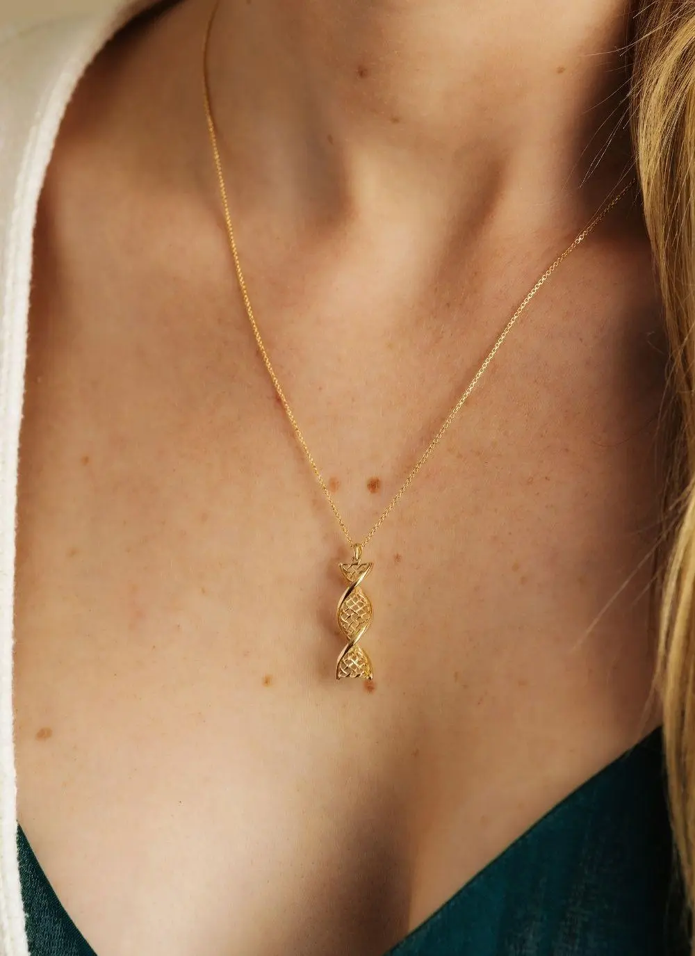 14K Gold Celtic Twist Pendant