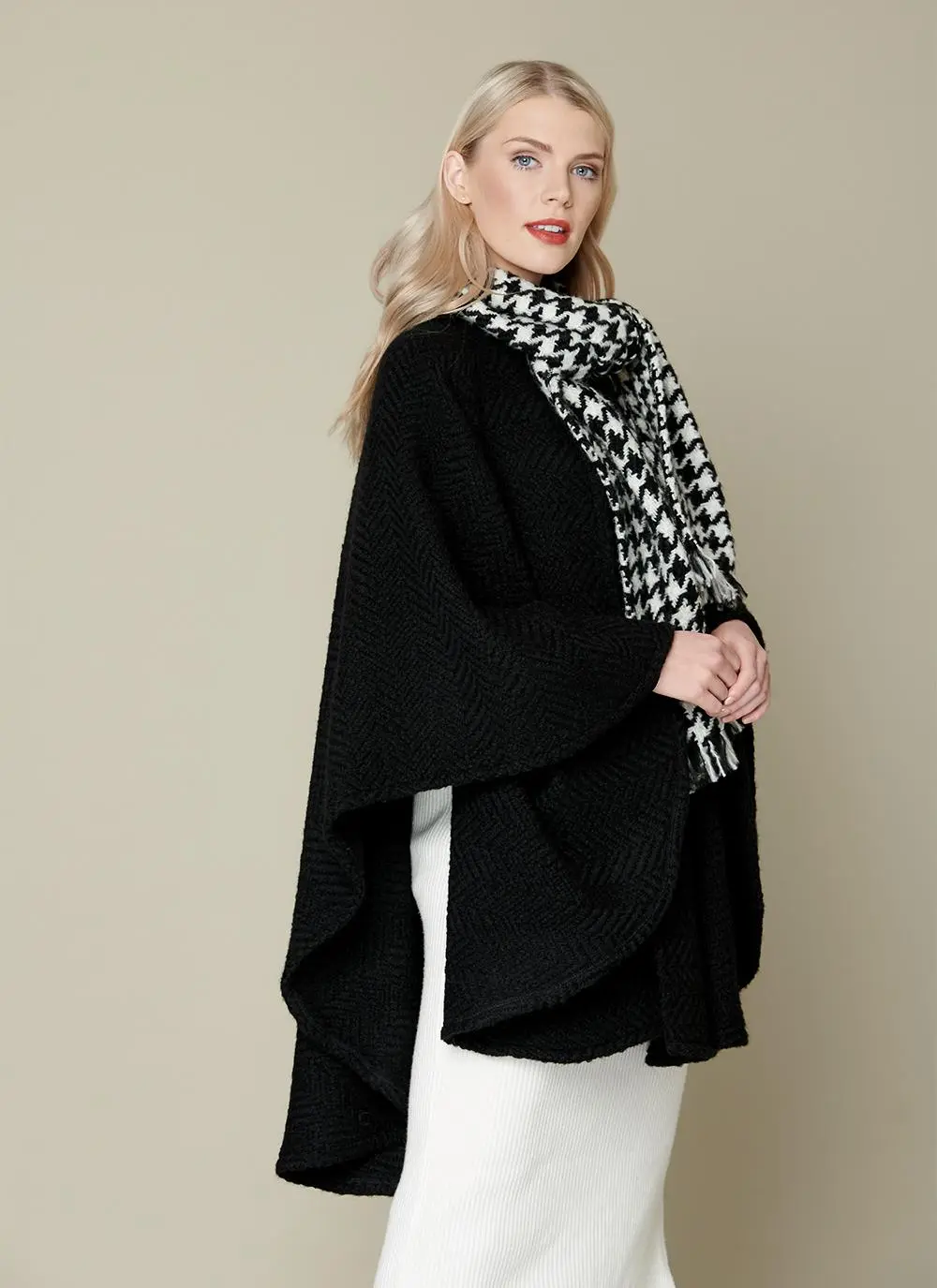 Ciara Black Houndstooth Cape
