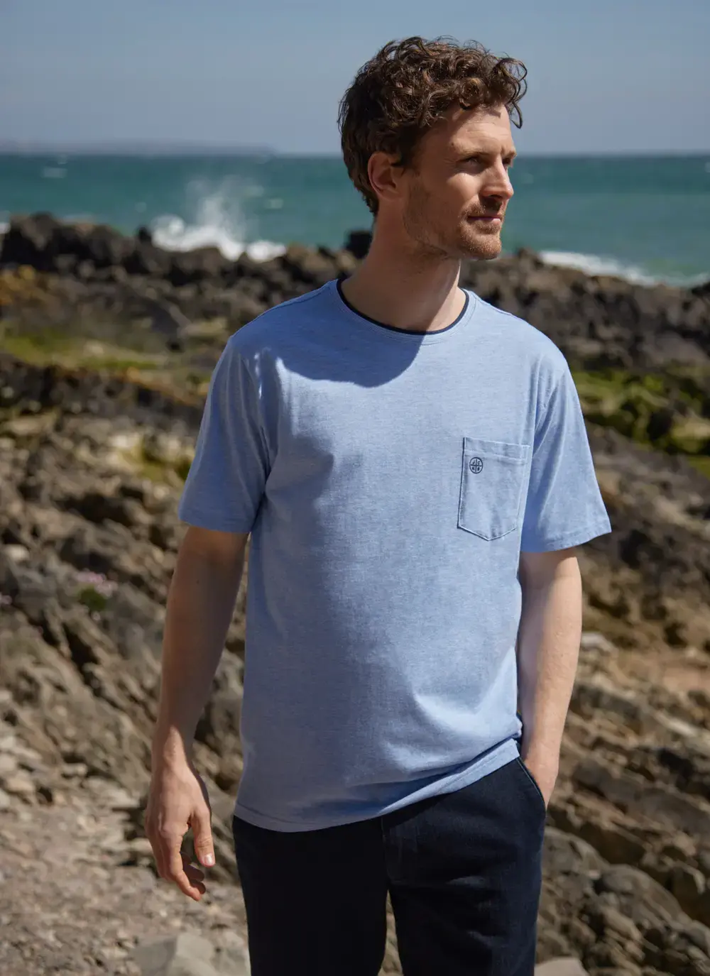  Contrast Neck Pocket Breathable Lightweight Cotton T-Shirt in Blue 