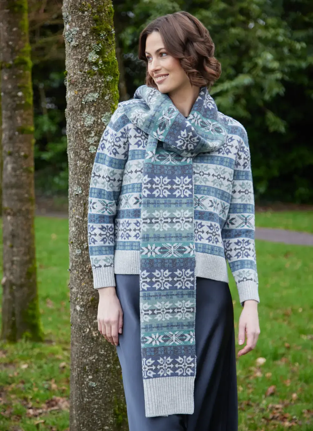 Fairisle Jacquard Wool Reversible Scarf in Silver Grey